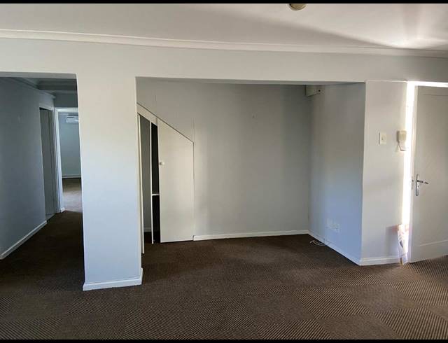 104M² OFFICE TO LET IN TOKAI